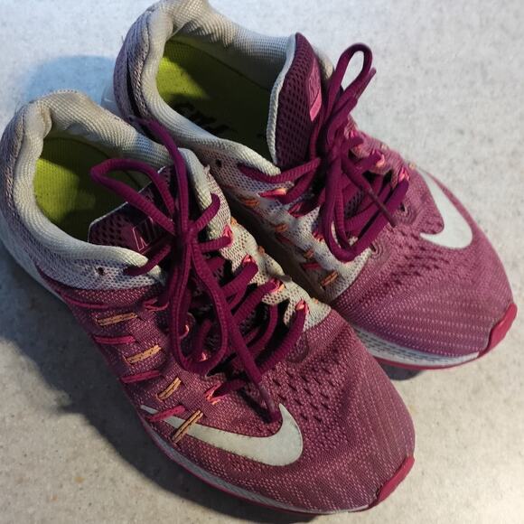 Nike Zoom Elite 8 Womens 7.5 Hyper Grape 748589502 Lightweight Running Fast - Picture 9 of 9